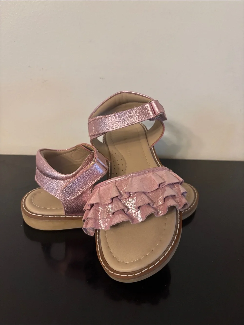 Elephantito Metallic‎ Pink Ruffle Strap Sandals